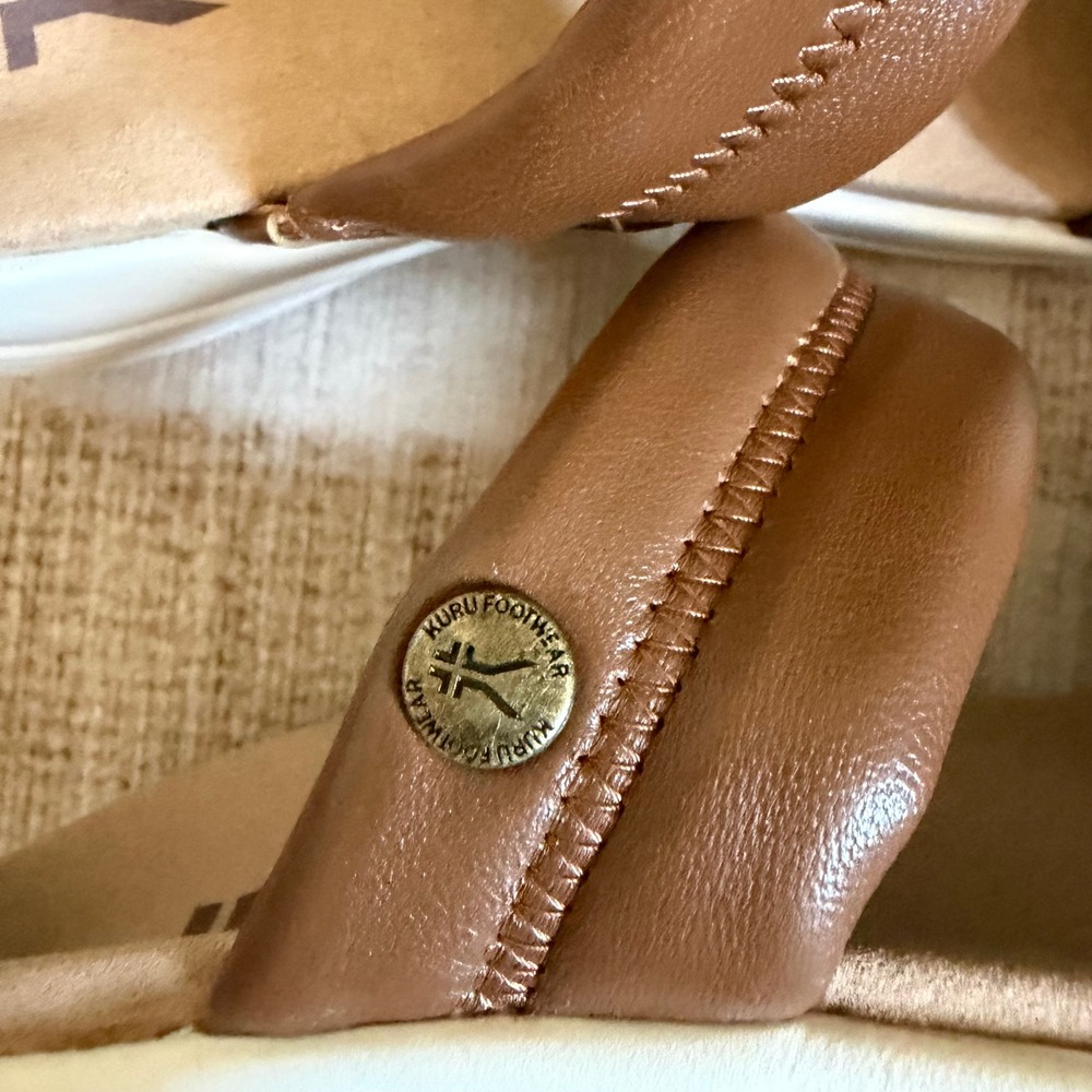 Kura Heel Better Coda Mesa Supportive Sandal in Amber Brown-Pearl White - Picture 8 of 11